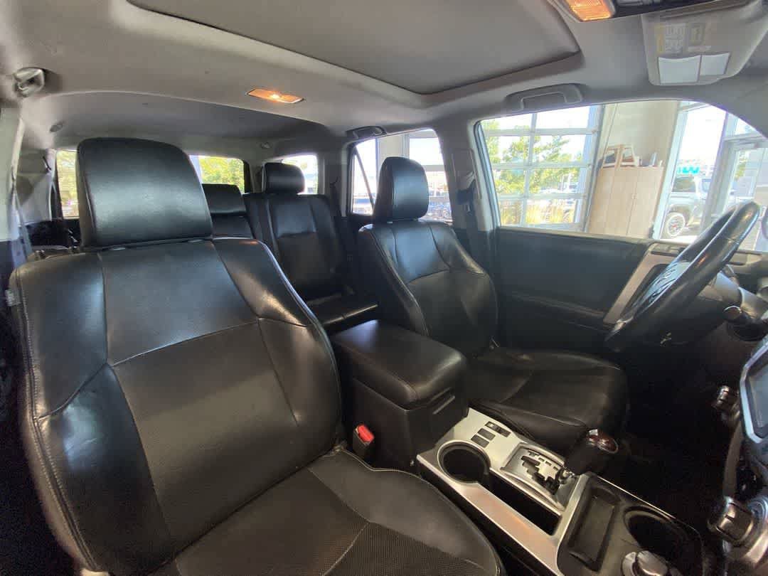Used 2016 Toyota 4Runner Limited AWD/4WD image 27