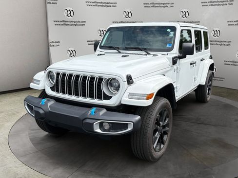 Used 2024 Jeep Wrangler Unlimited Sahara AWD/4WD image 1