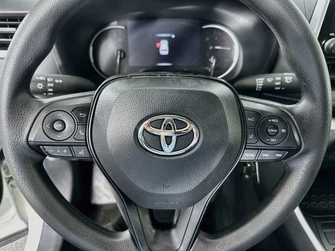 Used 2025 Toyota RAV4 LE AWD/4WD image 18
