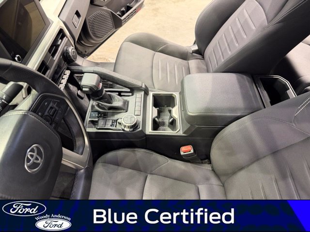 Used 2024 Toyota Tacoma TRD Off-Road AWD/4WD image 17