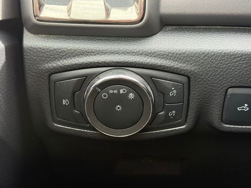 Used 2020 Ford Ranger XLT w/ Equipment Group 302A Luxury AWD/4WD image 9