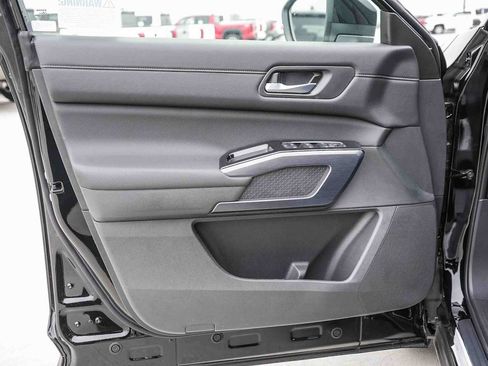 New 2026 Nissan Pathfinder SL w/ Cargo Package FWD image 24