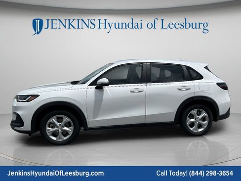 Used 2025 Honda HR-V LX image 10