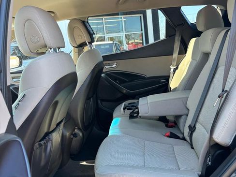 Used 2017 Hyundai Santa Fe Sport image 17