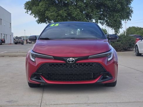 Used 2025 Toyota Corolla SE w/ SE Package FWD image 2