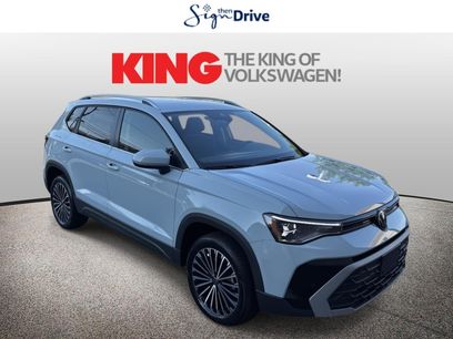 New 2025 Volkswagen Taos SE
