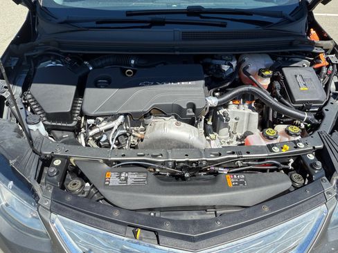 Used 2017 Chevrolet Volt LT w/ Comfort Package FWD image 20