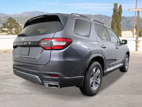 New 2026 Honda Pilot EX-L image 5