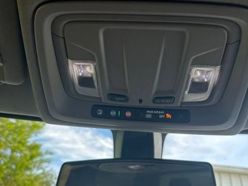 Used 2021 Chevrolet Silverado 1500 RST AWD/4WD image 40
