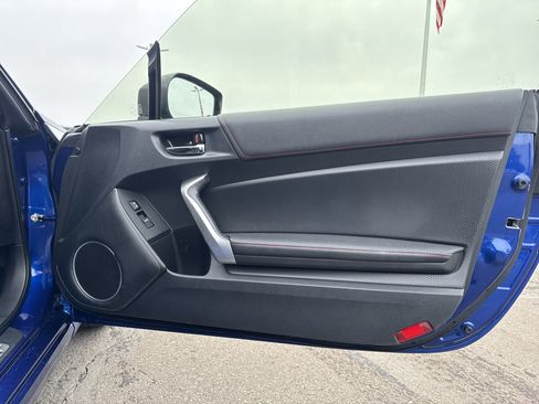 Used 2017 Toyota 86 image 23