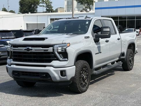 Used 2024 Chevrolet Silverado 2500 LT w/ Z71 Sport Edition AWD/4WD image 5