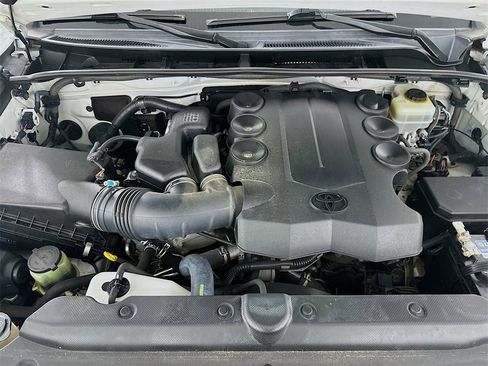 Used 2016 Toyota 4Runner SR5 Premium image 32