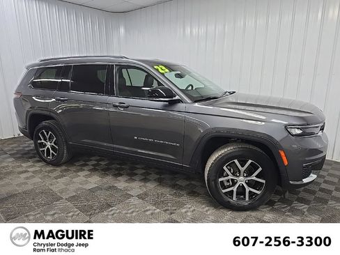Used 2023 Jeep Grand Cherokee L Limited AWD/4WD image 1
