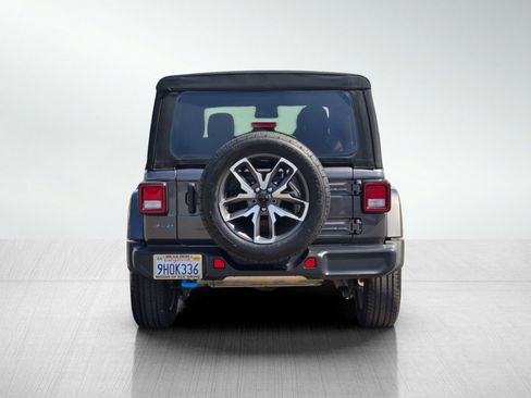 Used 2024 Jeep Wrangler Unlimited AWD/4WD image 5