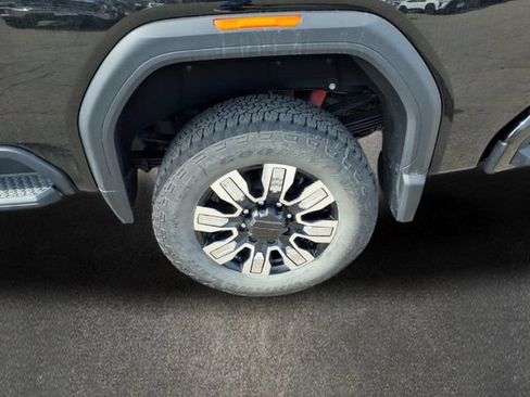 Used 2025 GMC Sierra 3500 Denali w/ Technology Package AWD/4WD image 20