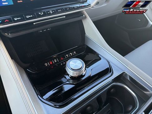 New 2026 Jeep Grand Wagoneer 2WD image 31