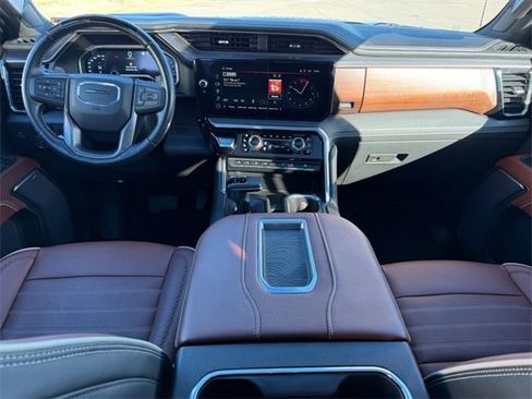 Used 2022 GMC Sierra 1500 Denali Ultimate image 9