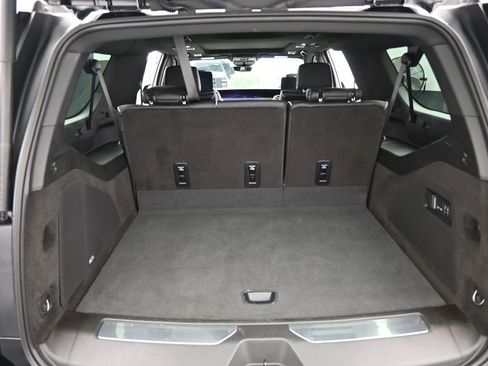 Used 2025 Cadillac Escalade ESV Sport w/ Touring Package image 51