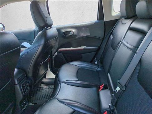 Used 2020 Jeep Compass Trailhawk AWD/4WD image 18