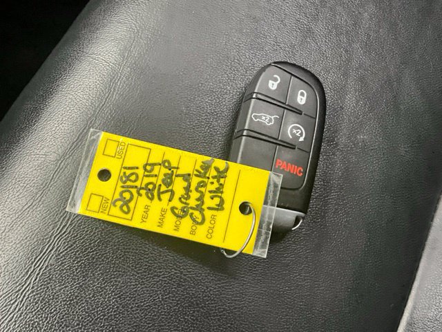 Used 2019 Jeep Grand Cherokee Limited AWD/4WD image 24