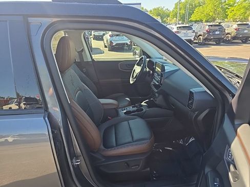 Used 2023 Ford Bronco Sport Outer Banks w/ Tech Package AWD/4WD image 6