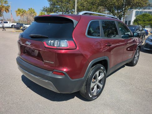 Used 2019 Jeep Cherokee Limited image 5