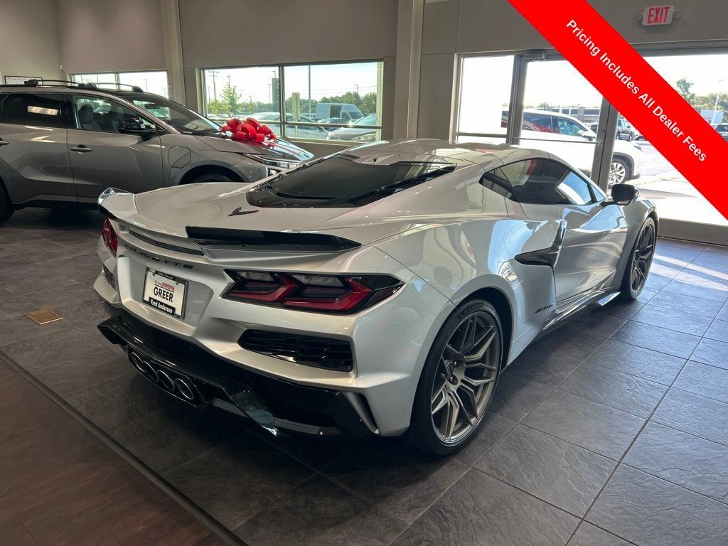 Used 2026 Chevrolet Corvette Z06 RWD image 7