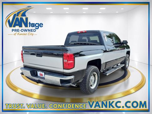 Used 2018 Chevrolet Silverado 1500 LT w/ All Star Edition AWD/4WD image 6
