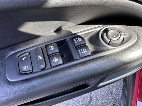 Used 2020 Jeep Compass Latitude AWD/4WD image 9