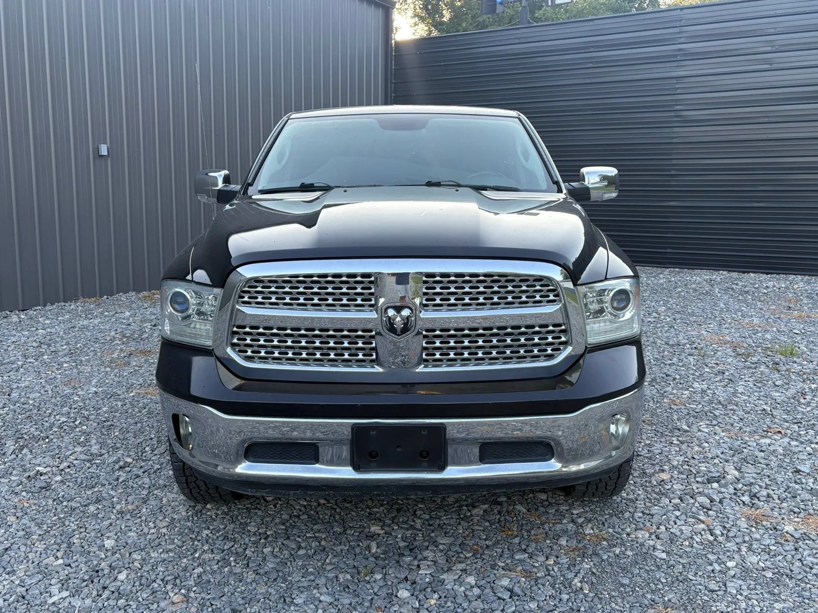 Used 2016 RAM 1500 Laramie AWD/4WD image 2