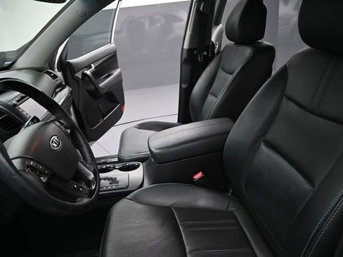Used 2012 Kia Sorento SX w/ SX Premium Pkg image 12