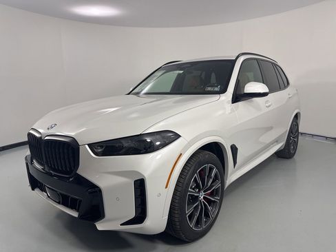 New 2026 BMW X5 xDrive40i w/ M Sport Package image 3