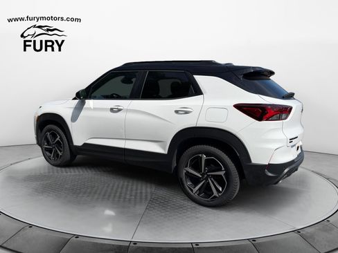 Used 2021 Chevrolet TrailBlazer RS w/ Sun and Liftgate Package AWD/4WD image 5