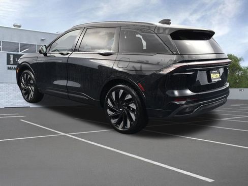 New 2026 Lincoln Nautilus Reserve w/ Jet Appearance Package AWD/4WD image 7