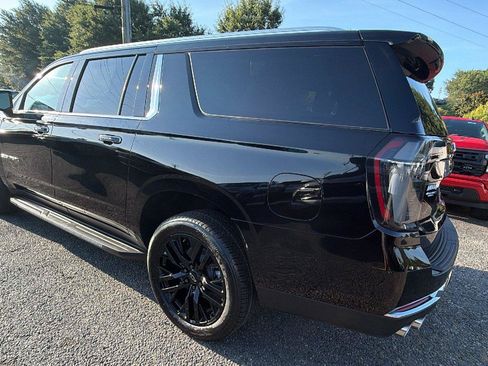 New 2026 Chevrolet Suburban Premier AWD/4WD image 10