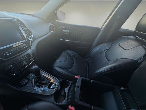 Used 2021 Jeep Cherokee Limited w/ Elite Package image 17