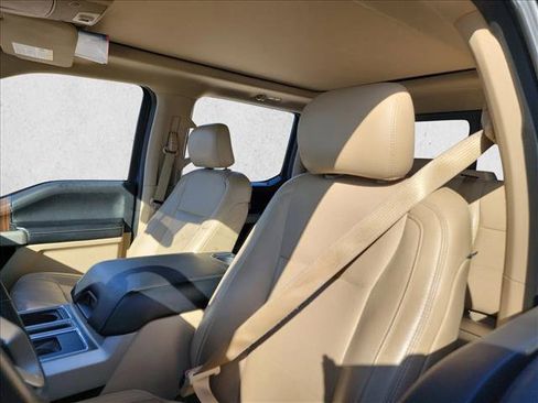 Used 2017 Ford F150 Lariat image 14