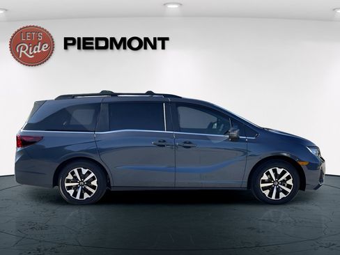 New 2026 Honda Odyssey EX-L image 3