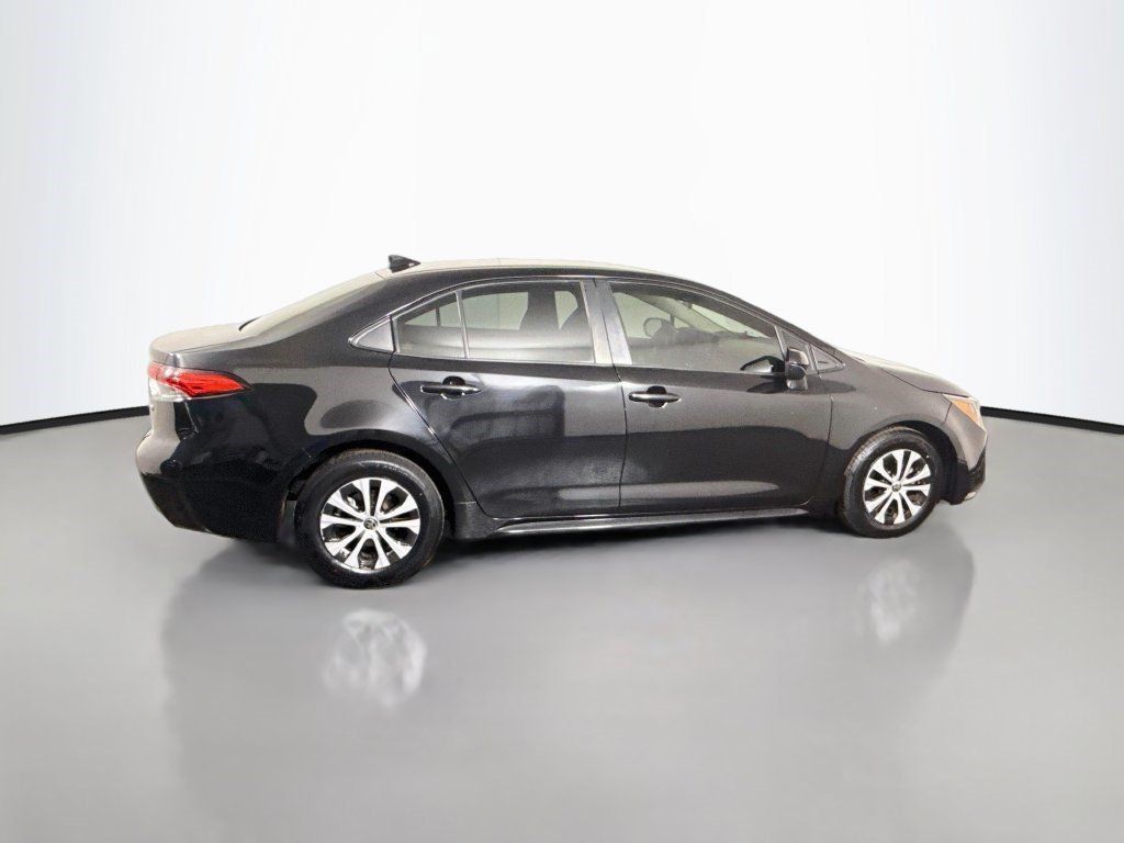 Used 2022 Toyota Corolla LE FWD image 11