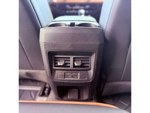 Used 2024 GMC Canyon AT4 AWD/4WD image 28