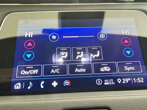 Used 2020 Cadillac XT4 Premium Luxury image 28