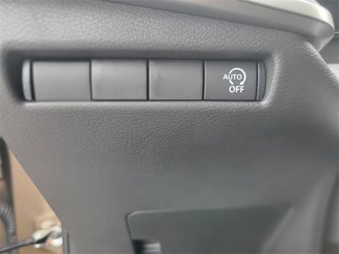 Used 2026 Nissan Kicks SV image 21