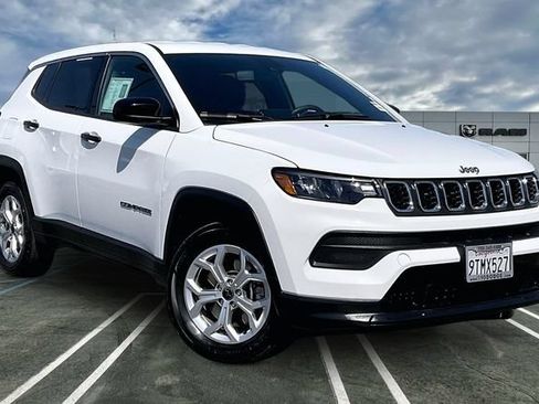Used 2025 Jeep Compass Sport AWD/4WD image 12