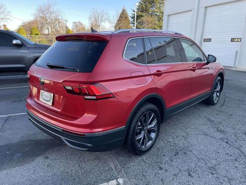Used 2022 Volkswagen Tiguan SE image 10