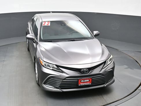 Used 2022 Toyota Camry LE FWD image 34