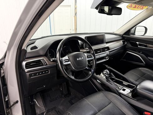 Used 2022 Kia Telluride EX w/ EX Premium Package image 7