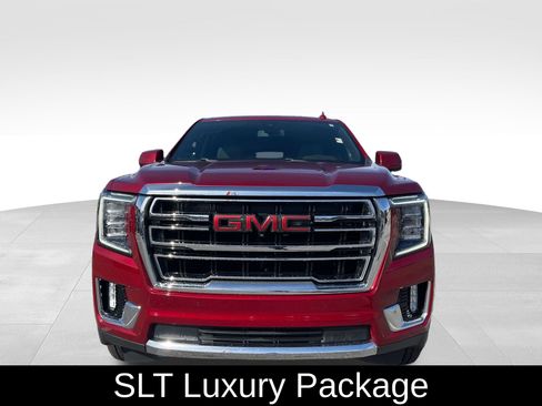 Used 2021 GMC Yukon XL SLT w/ SLT Luxury Package image 2