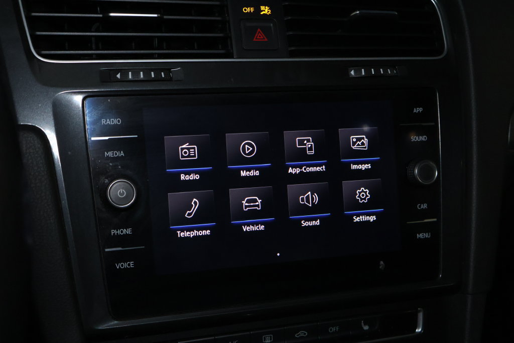 Used 2019 Volkswagen Golf SE FWD image 27