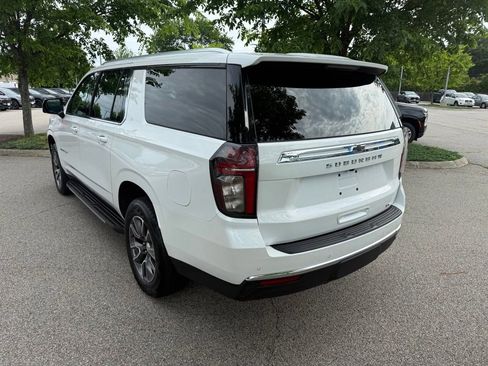 Used 2024 Chevrolet Suburban LT w/ LT Signature Plus Package AWD/4WD image 3