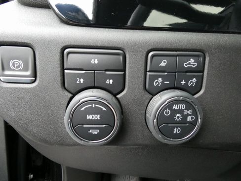 Certified 2024 Chevrolet Silverado 2500 LT w/ All Star Edition image 24